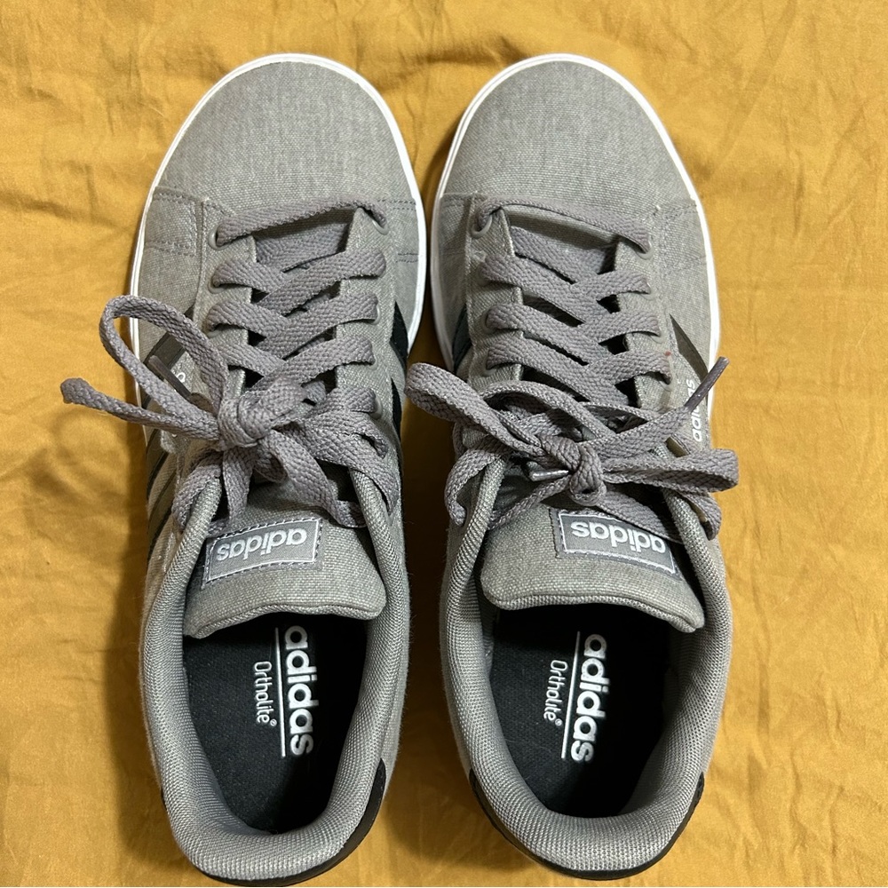Adidas Sneakers Size 8
